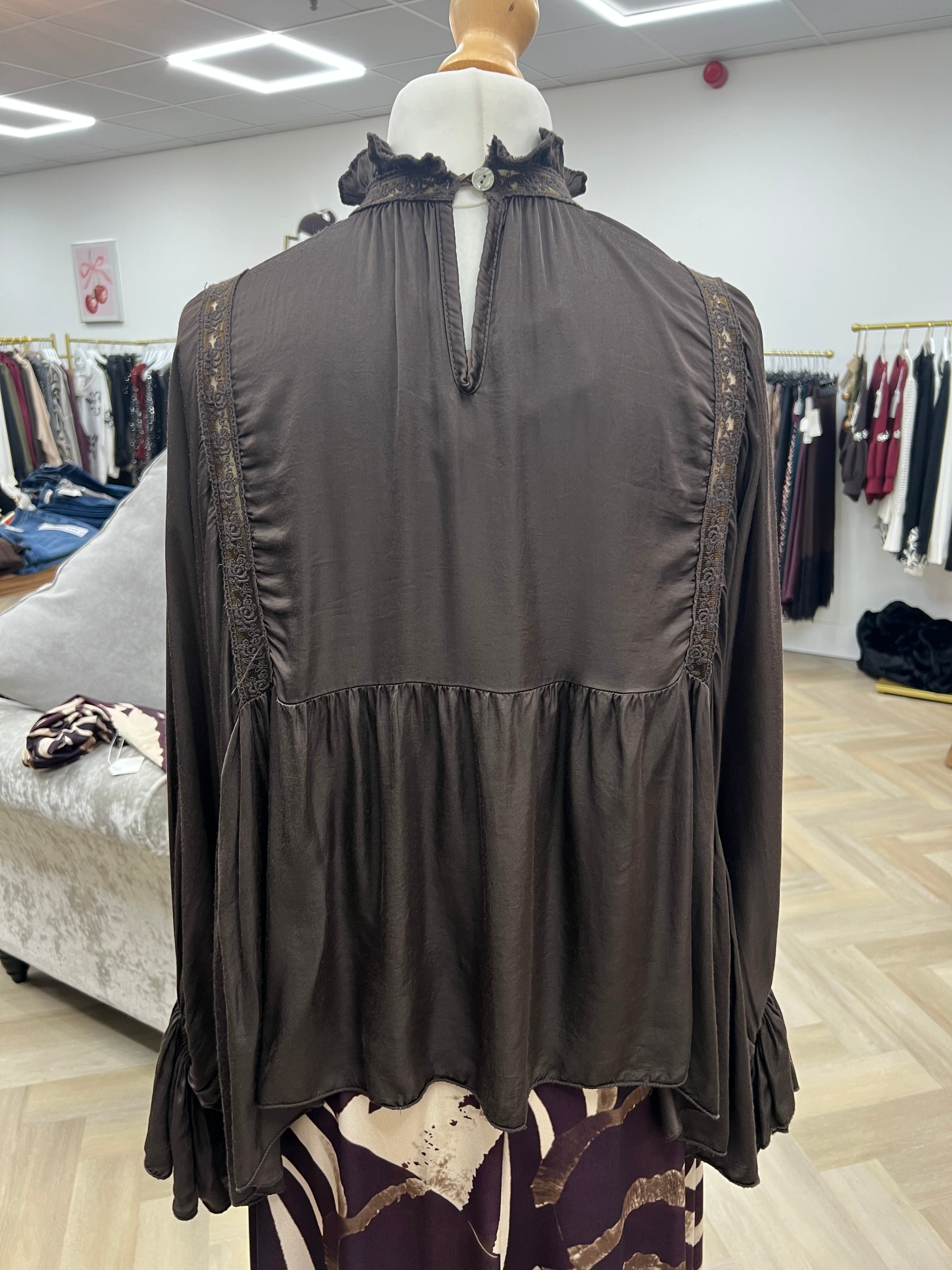 🖤 Midnight Frill Blouse