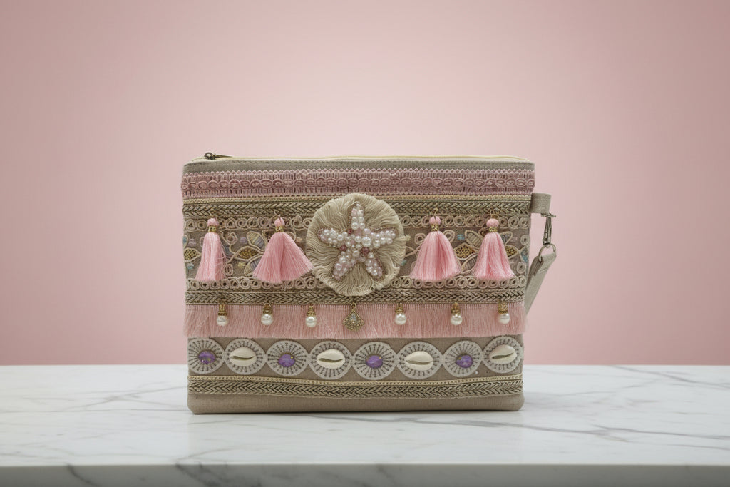 🌸 Pink Starfish – Embellished Boho Clutch