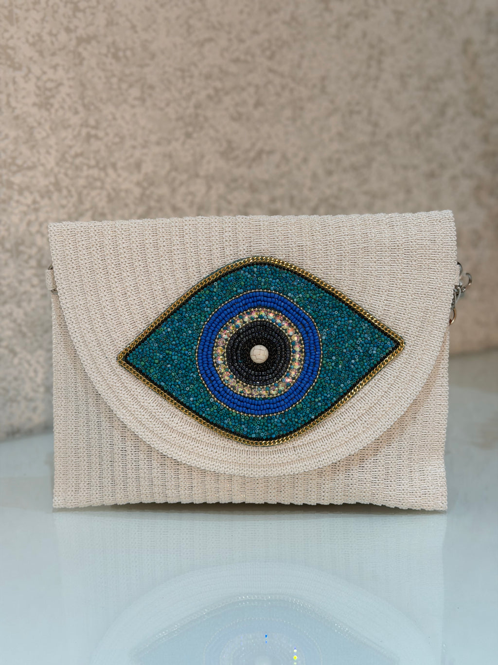 Eye Clutch