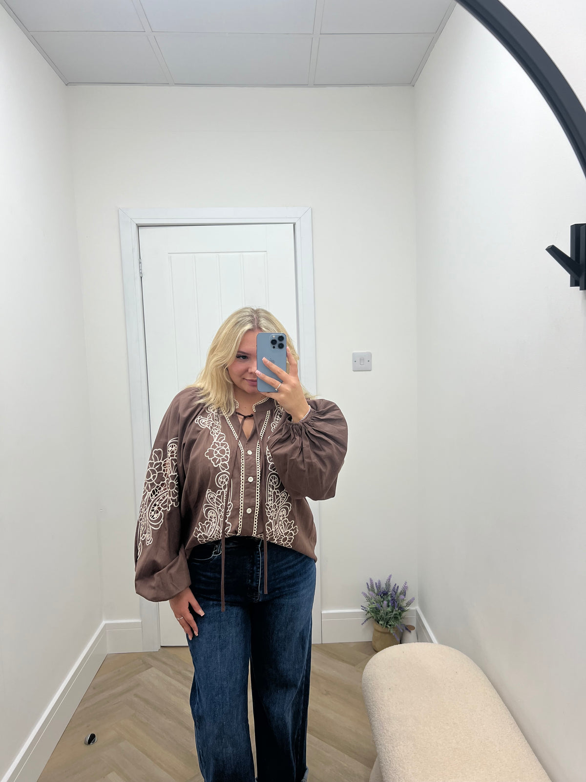 Ivy embroidered blouse🤎🖤