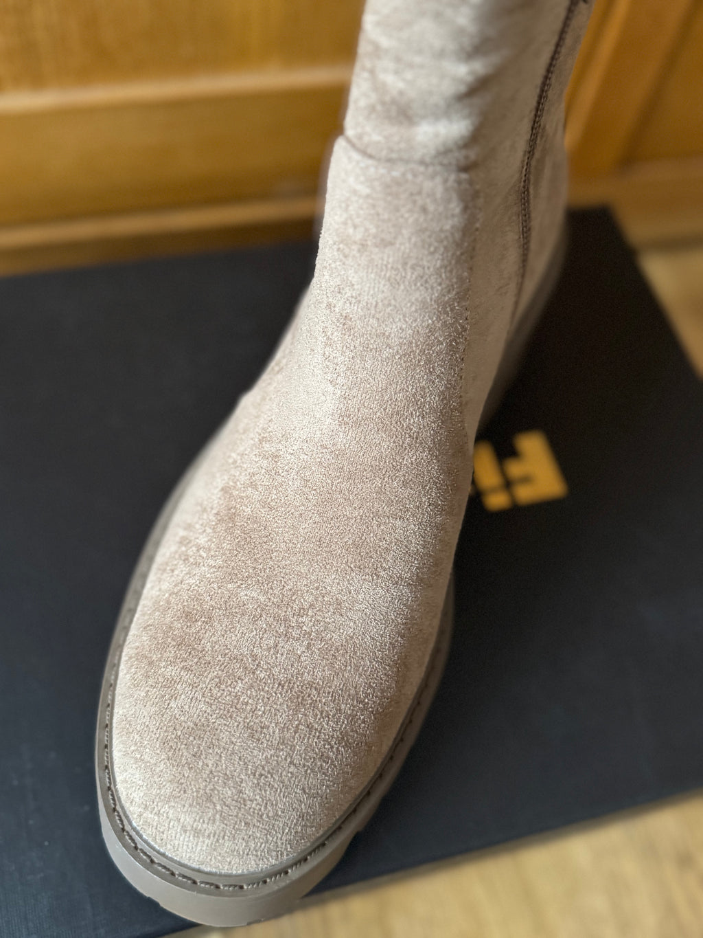 🥾 Finn Boot Collection – Where Texture Meets Tenacity