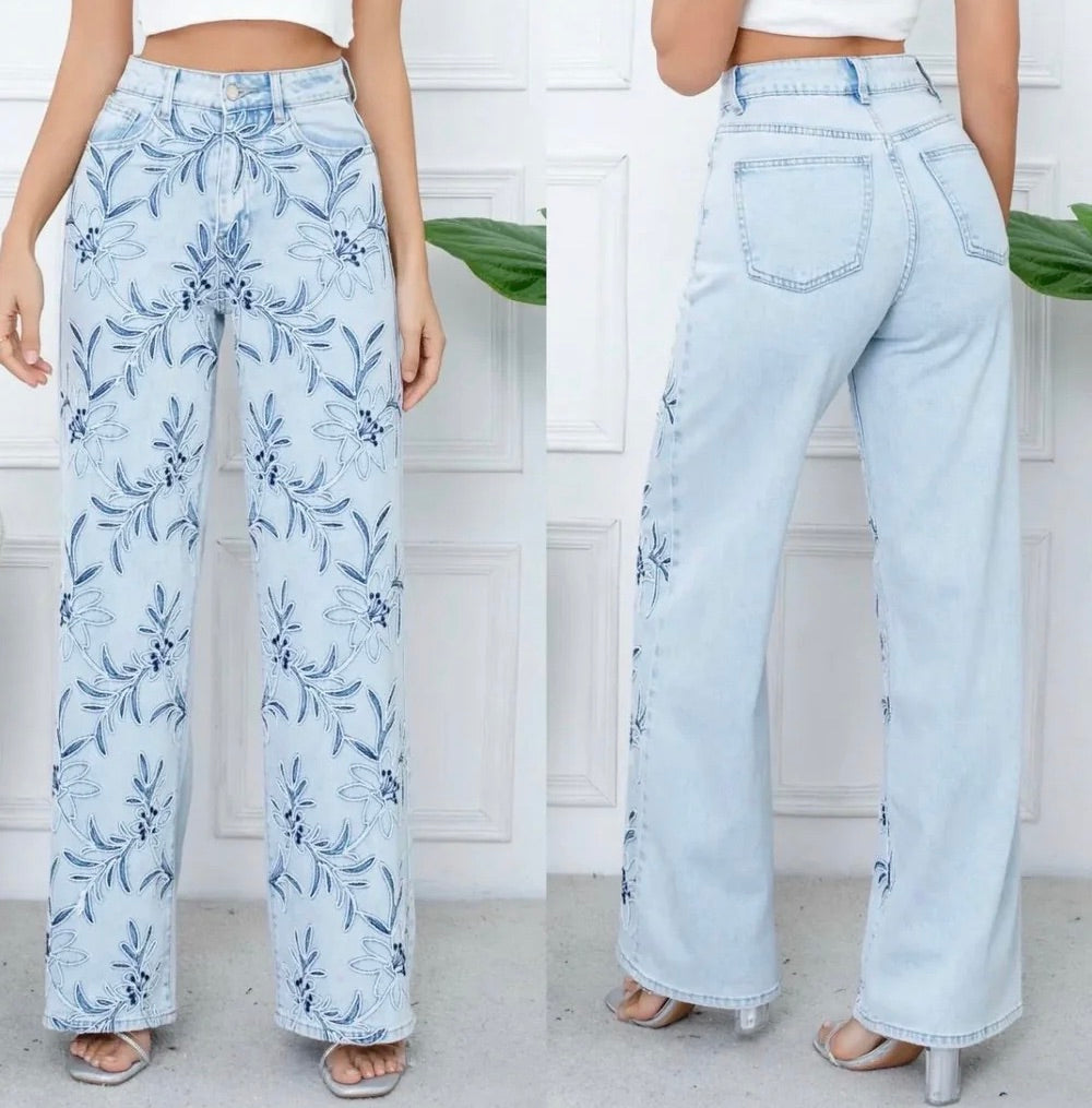 Izzy Floral Embroidery Jeans
