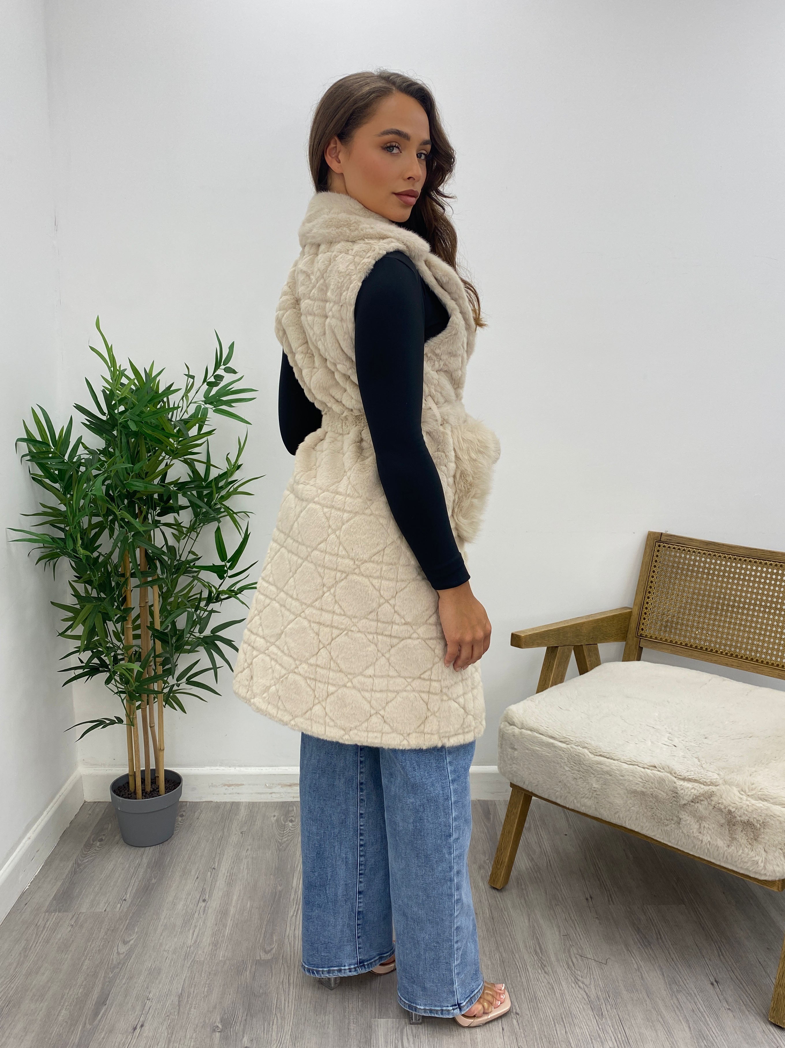 The Moon veil gilet 🌒