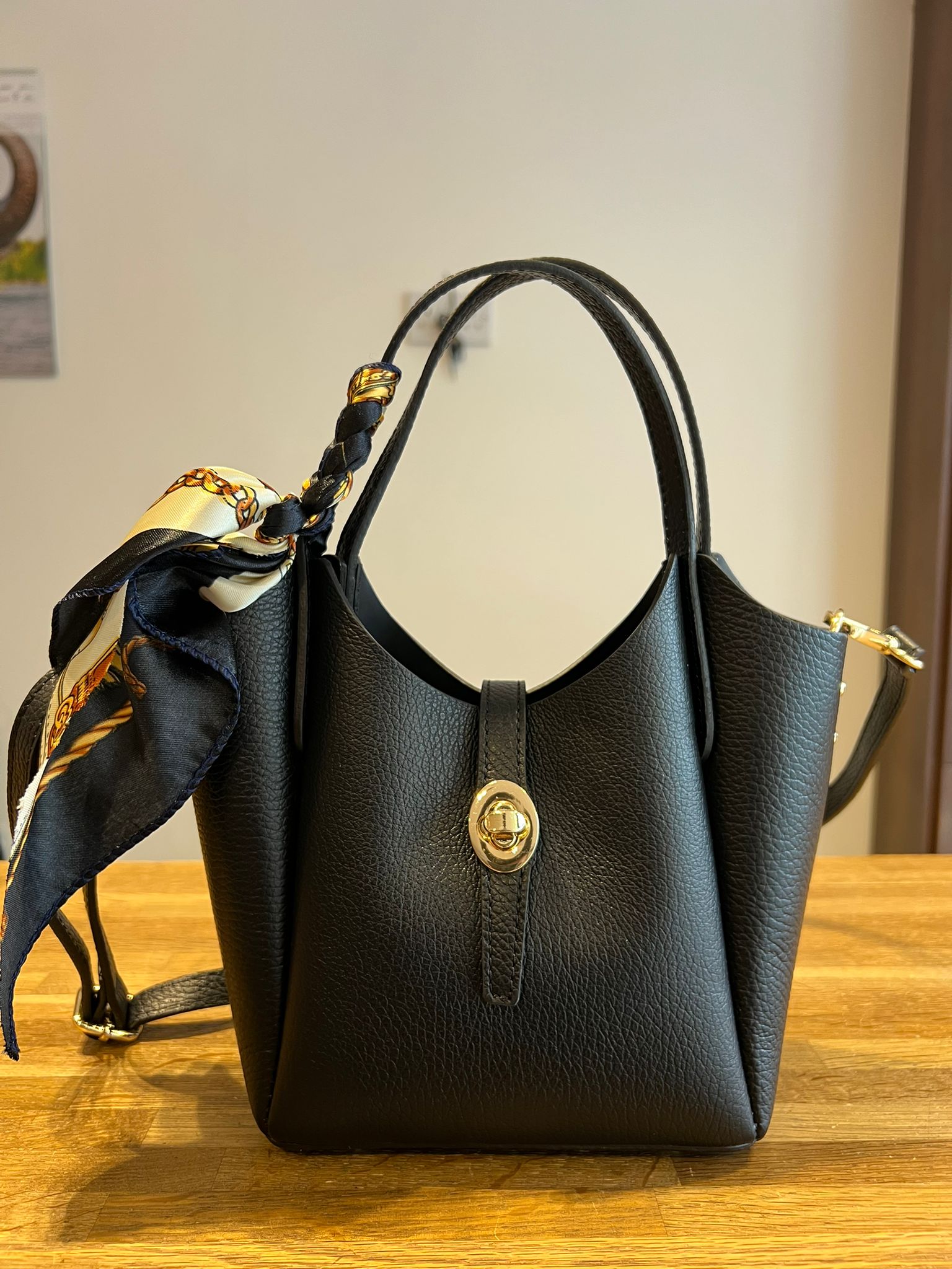 The Tilly Scarf-Italian Structured Leather Handbag
